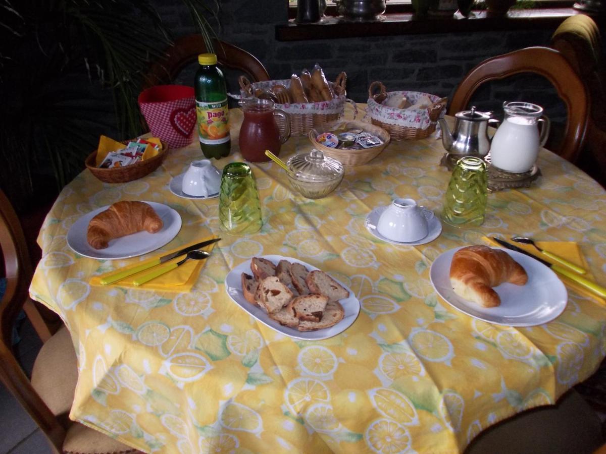 Les Hirondelles Acomodação com café da manhã Fenis Exterior foto